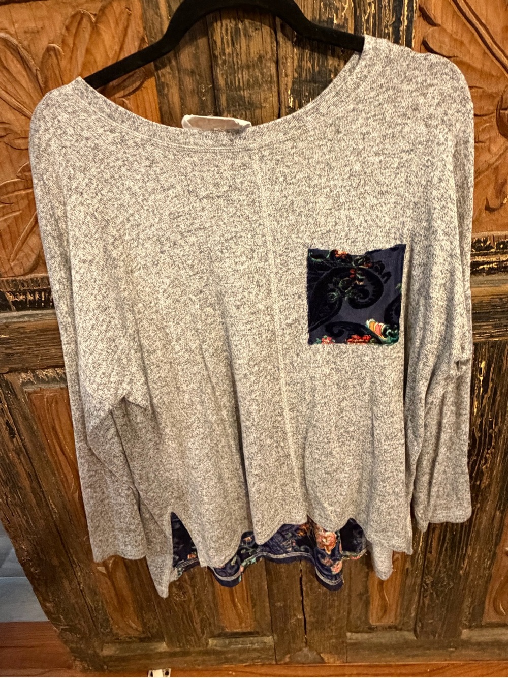 Que Heather Gray Long Sleeve Top with Navy Floral Pocket